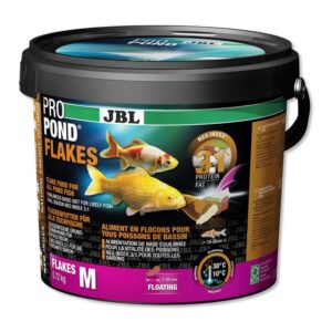 A JBL Propond Flakes kiegyensúlyozott, teljes értékű alapeleség kerti tavi halak részére